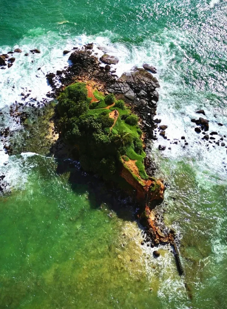 Parrot Rock - Mirissa