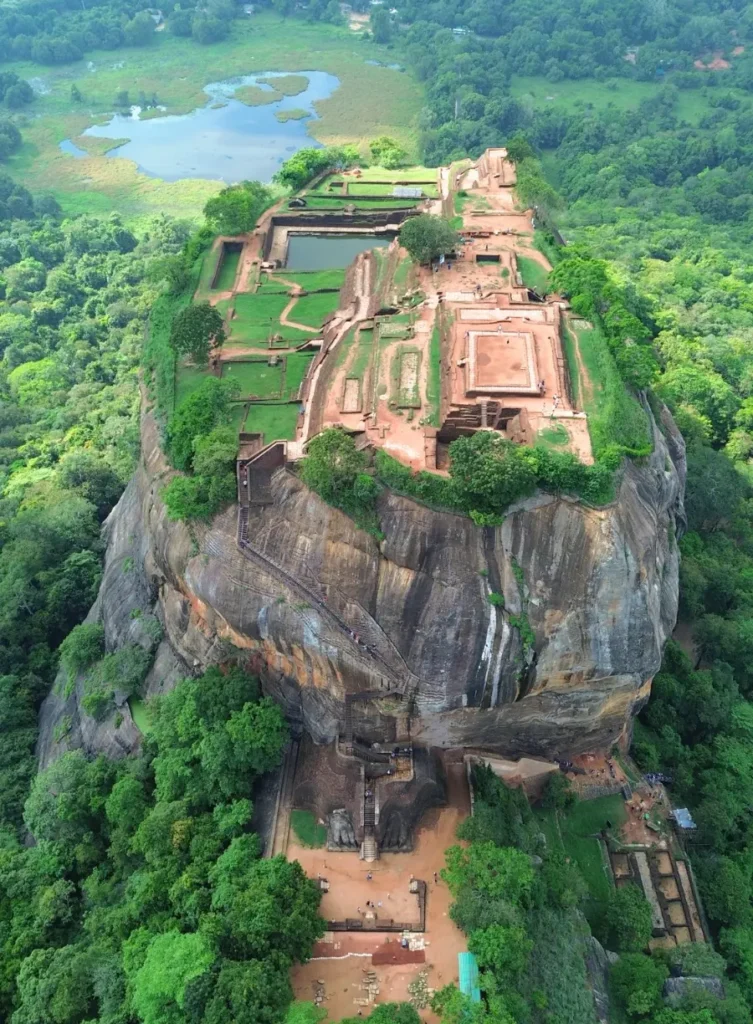 Rocher du Lion, Sigiryia