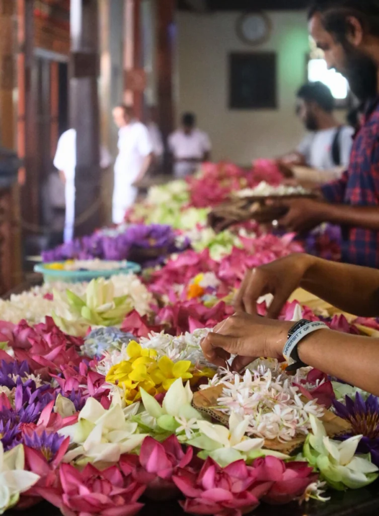 Temple de la Dent, moment de cérémonie
