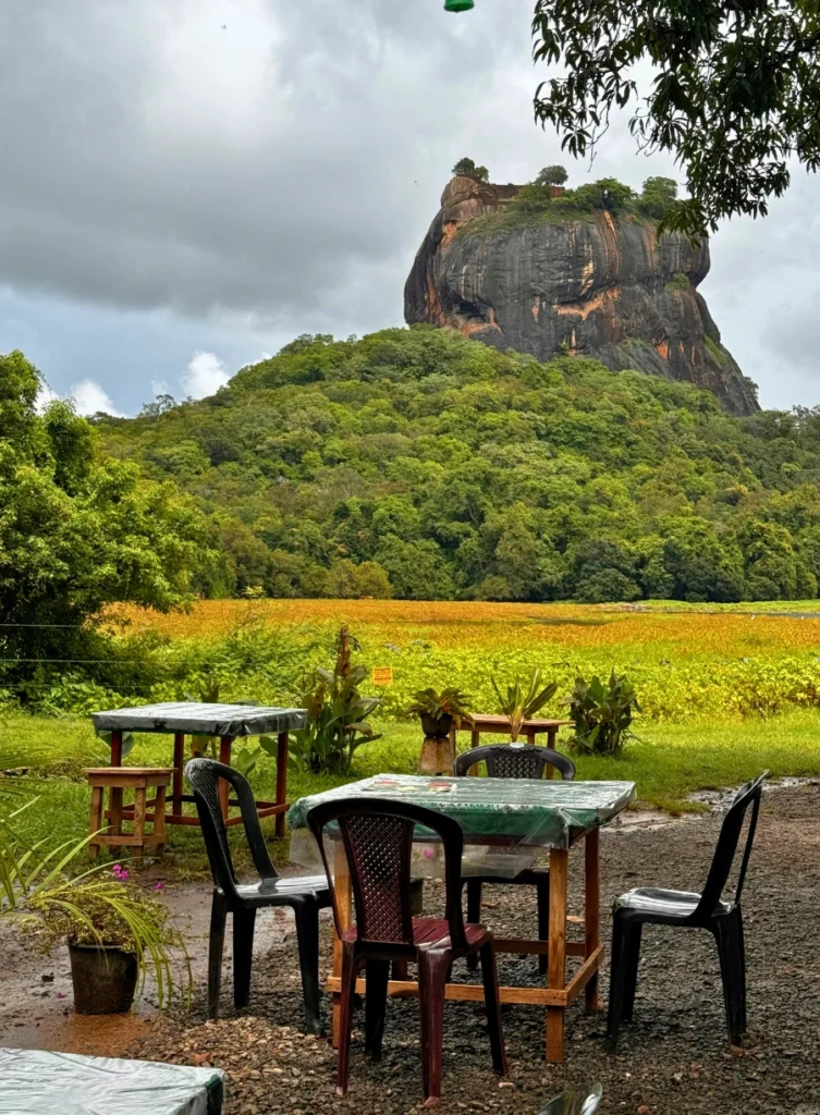 Restaurants Sigiryia