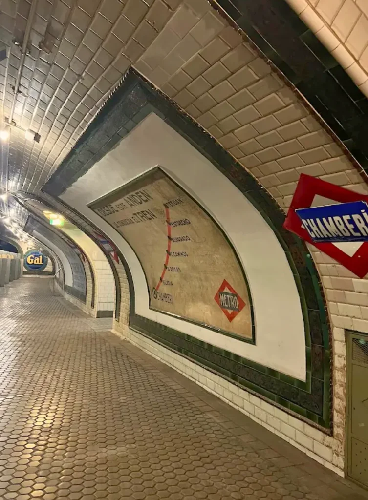 Andén 0 : une station de métro fantôme