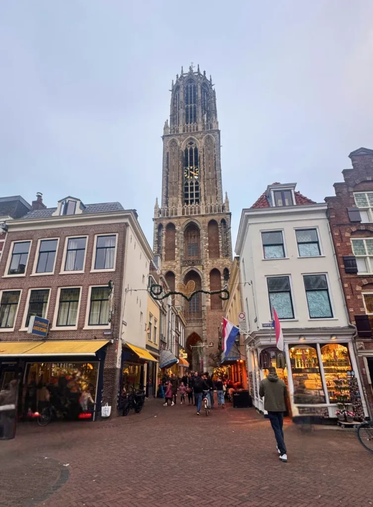 Tour de Utrecht, centre de la ville, domtoren